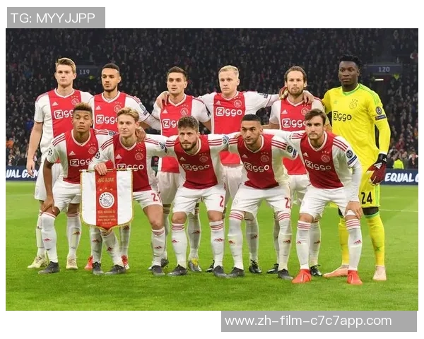 足球盛宴中的战术较量与球员表现深度解析